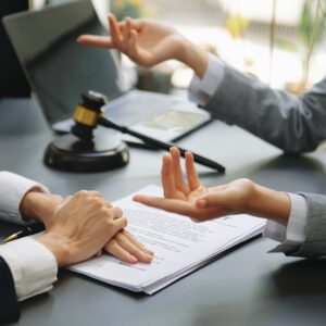 Key Traits of an Expert Criminal Lawyer for Complex Cases